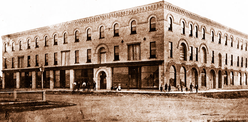 The Balmoral Block in 1904